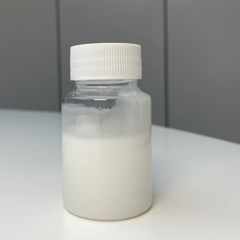 Silikonemulsion Dimethicone & Cocamidopropyl Betaine & C12-15 Pareth-3 & Guar Hydroxypropyltrimoniumchlorid Glatt für das Haar