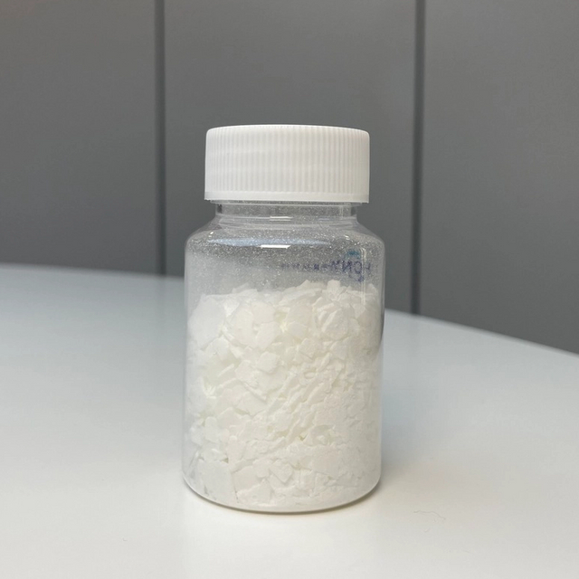 Emulgator Steartrimonium Methosulfat 30 % kationisches Tensid, antistatische Haarspülung