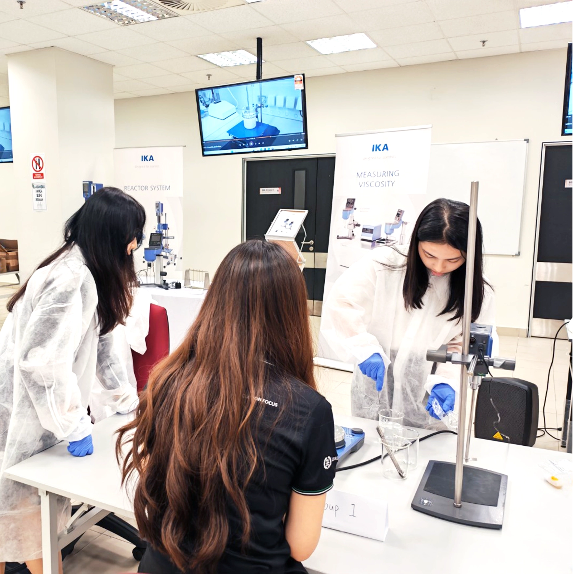 Hony führt Schönheits- und Körperpflegetrends beim Malaysia-Seminar an